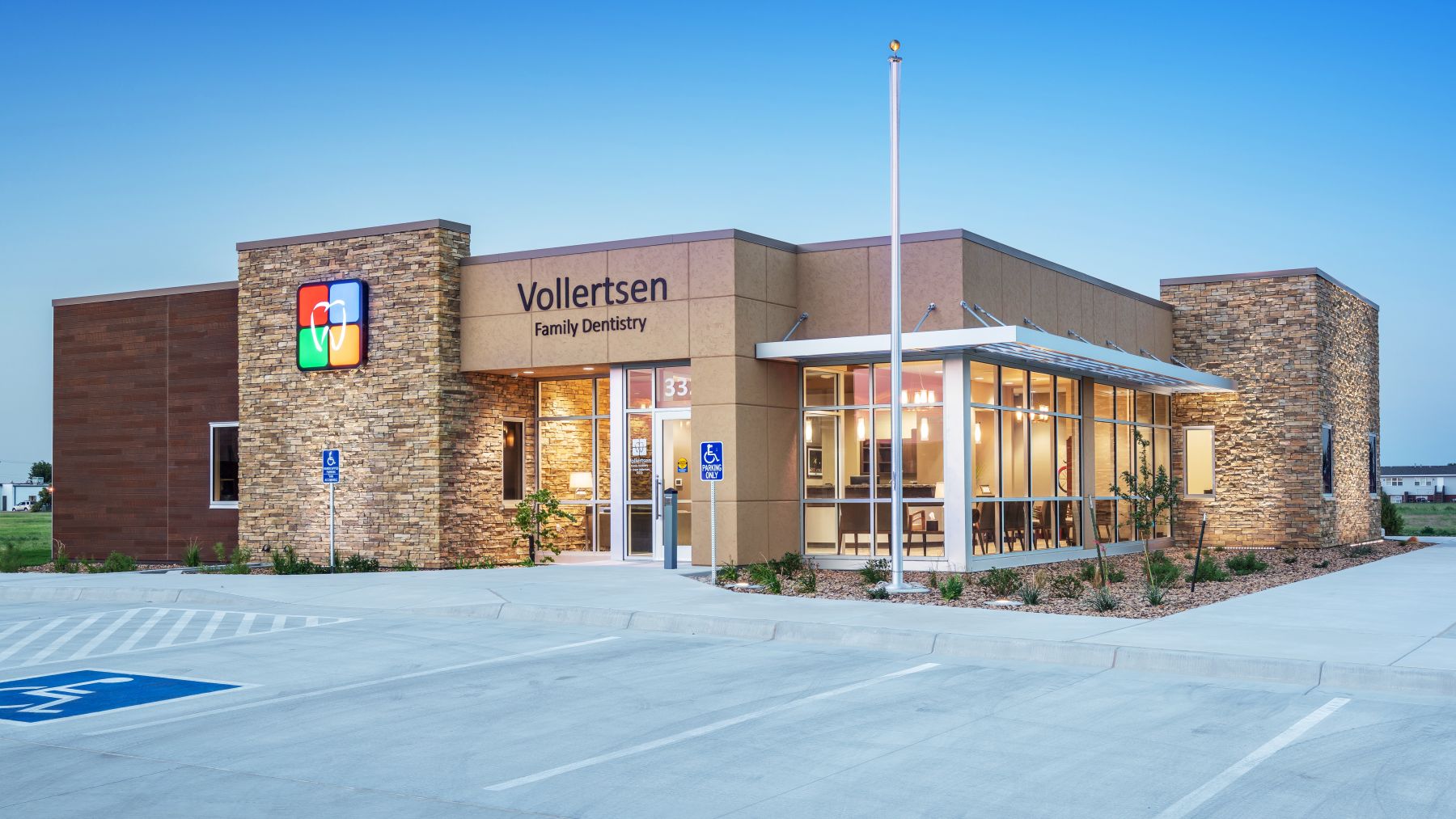 Vollertsen_Family_Dentistry_Exterior_2_Featured_Website_Image_1800